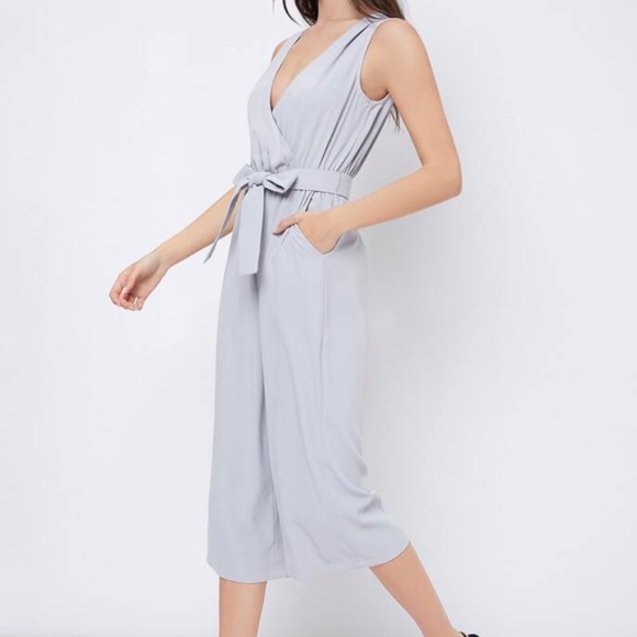 🎈 $5  Belted Dress Romper 🎈 - Picture 8 of 10